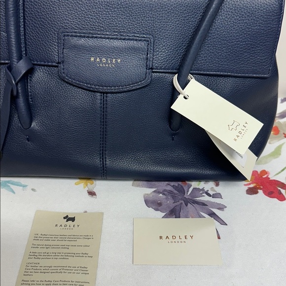 RADLEY LONDON In Bloom Midnight Blue Italian Leather Tote with Dustbag - Picture 2 of 16